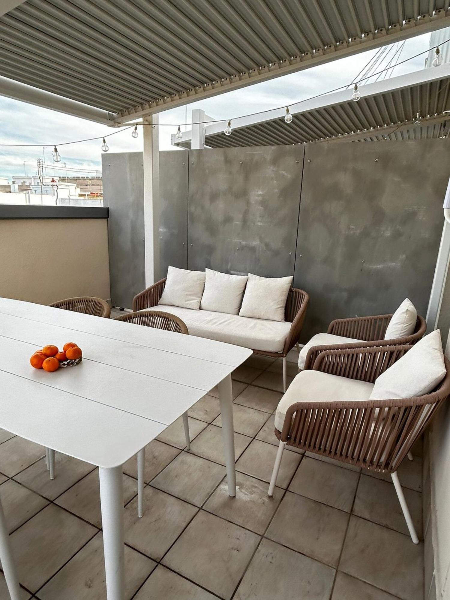 Demetrio By Alma Suites Valencia Exterior foto