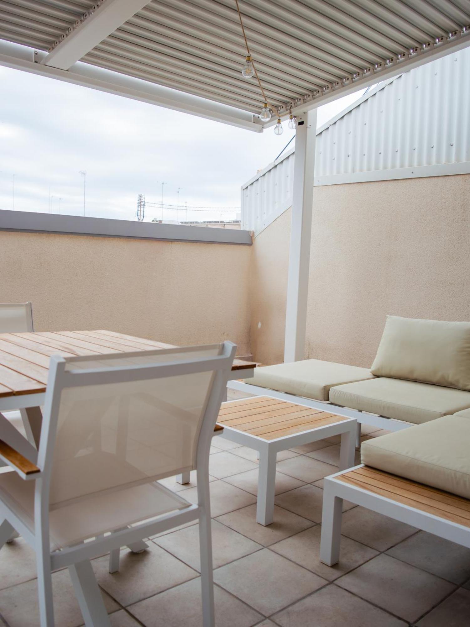 Demetrio By Alma Suites Valencia Exterior foto