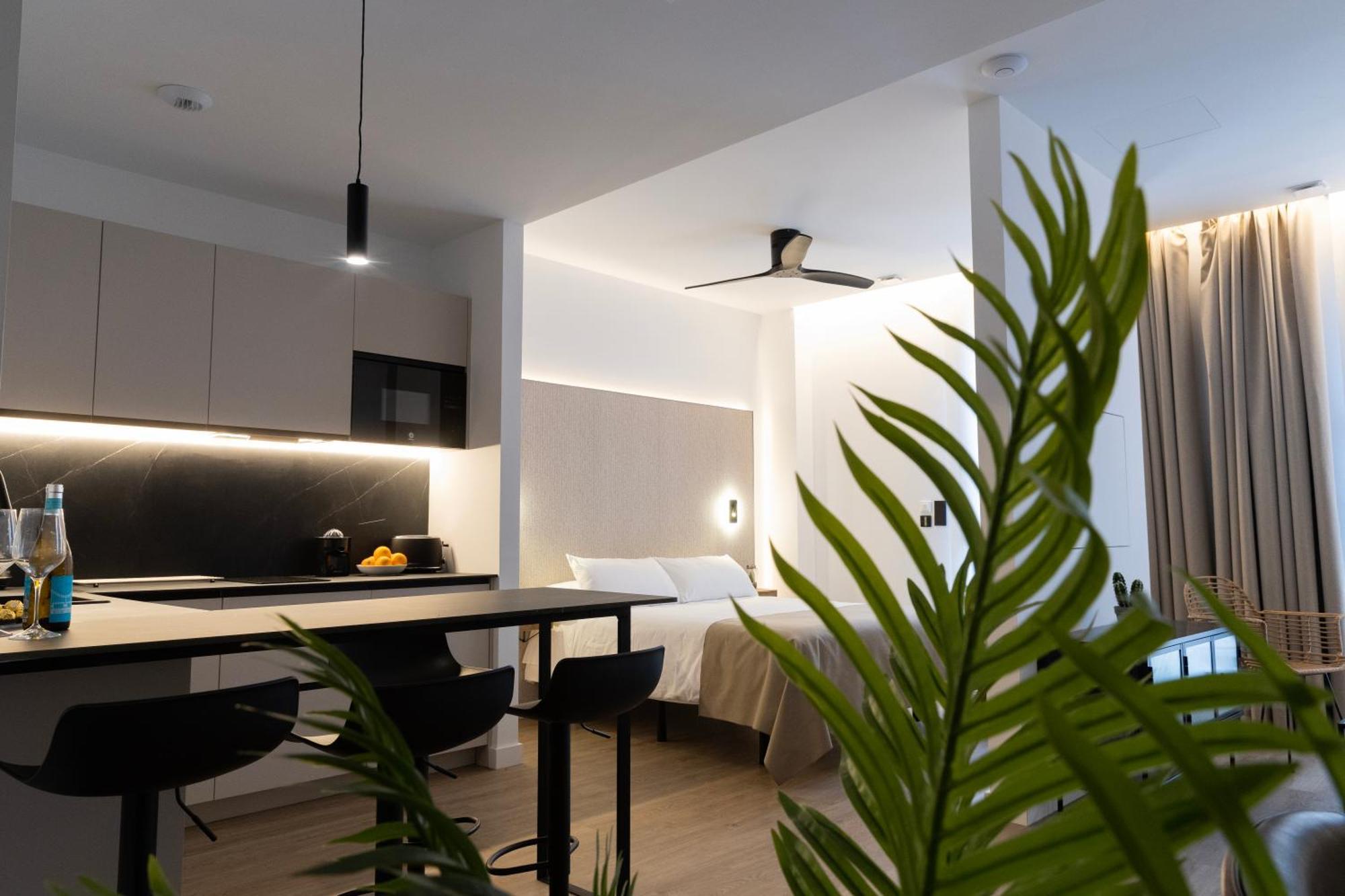 Demetrio By Alma Suites Valencia Exterior foto