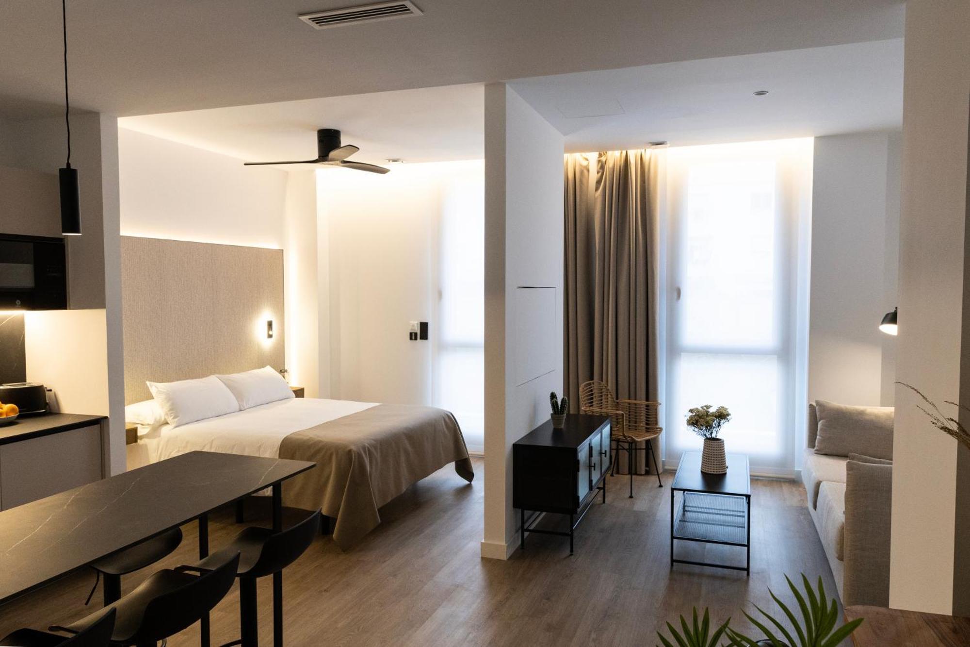 Demetrio By Alma Suites Valencia Exterior foto