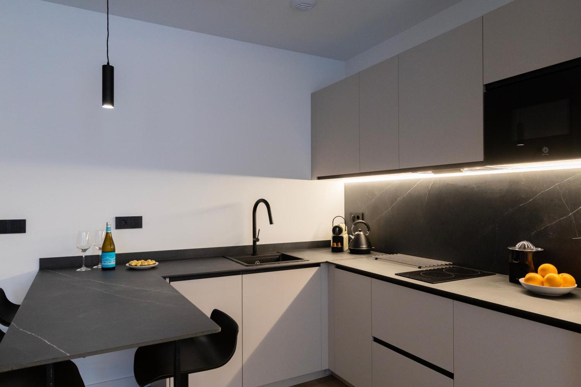 Demetrio By Alma Suites Valencia Exterior foto